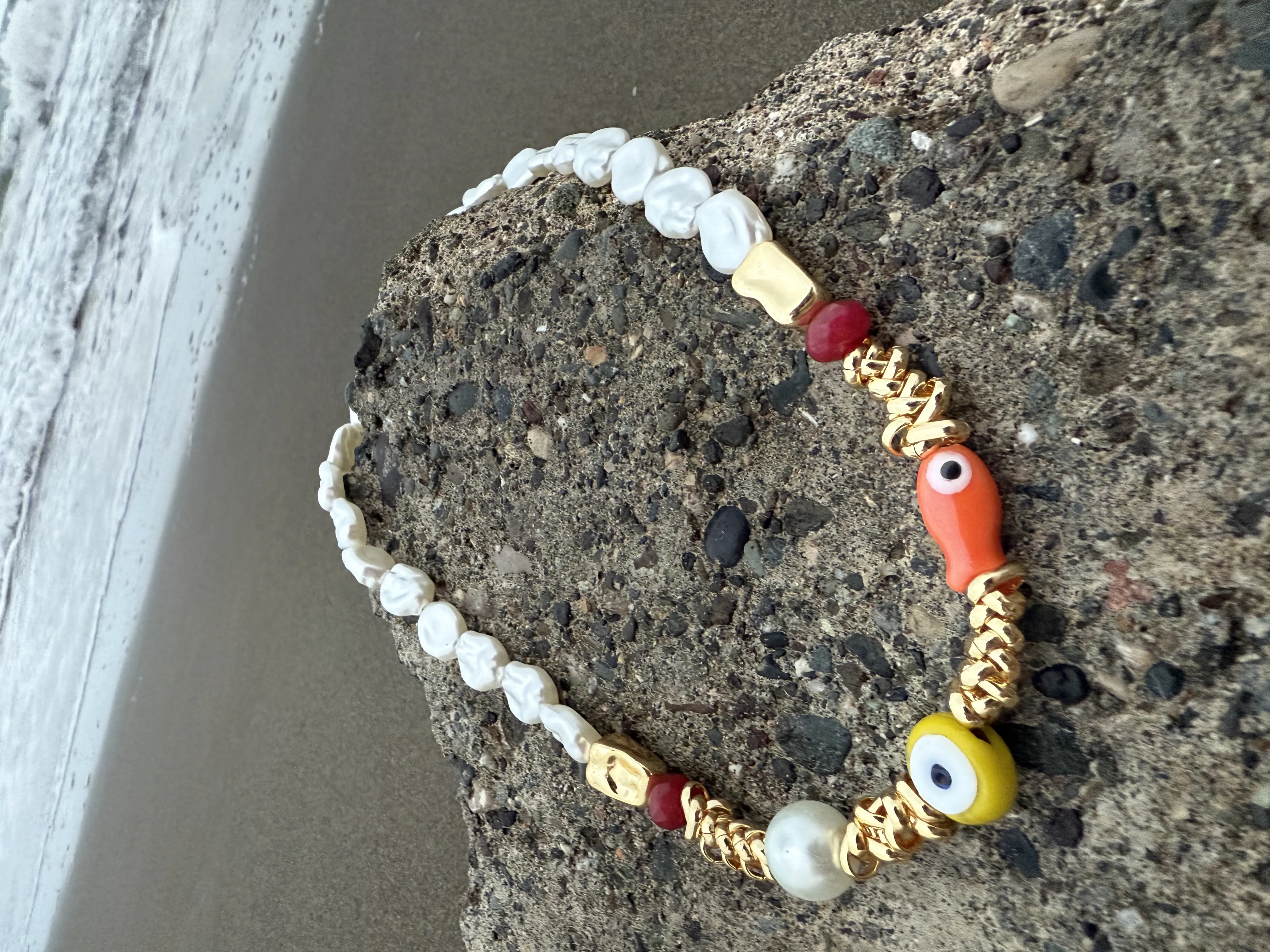 Balık ve Göz Detaylı Kolye 