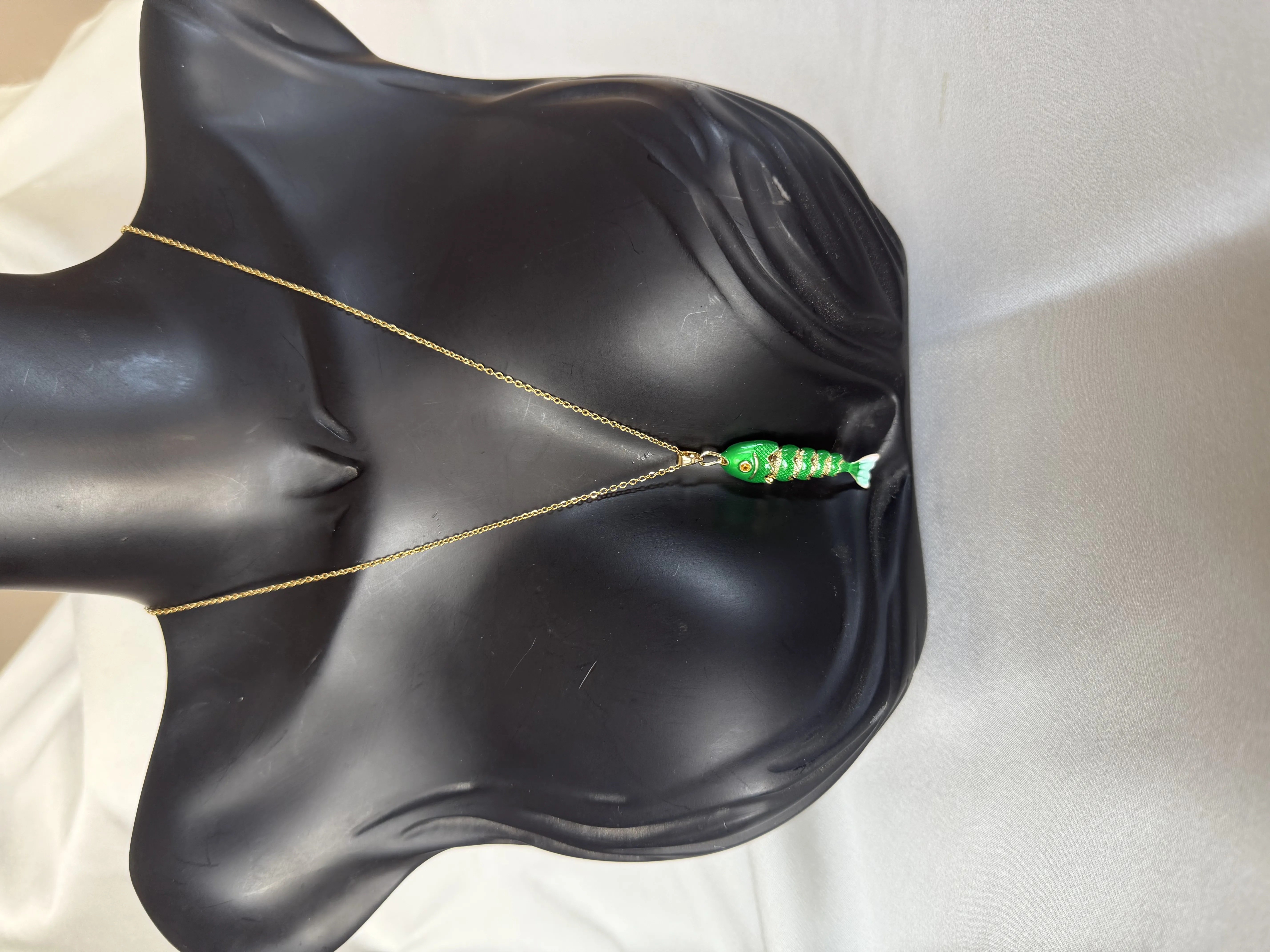 316 L Çelik Gold Zincir Yeşil Balık Kolye 