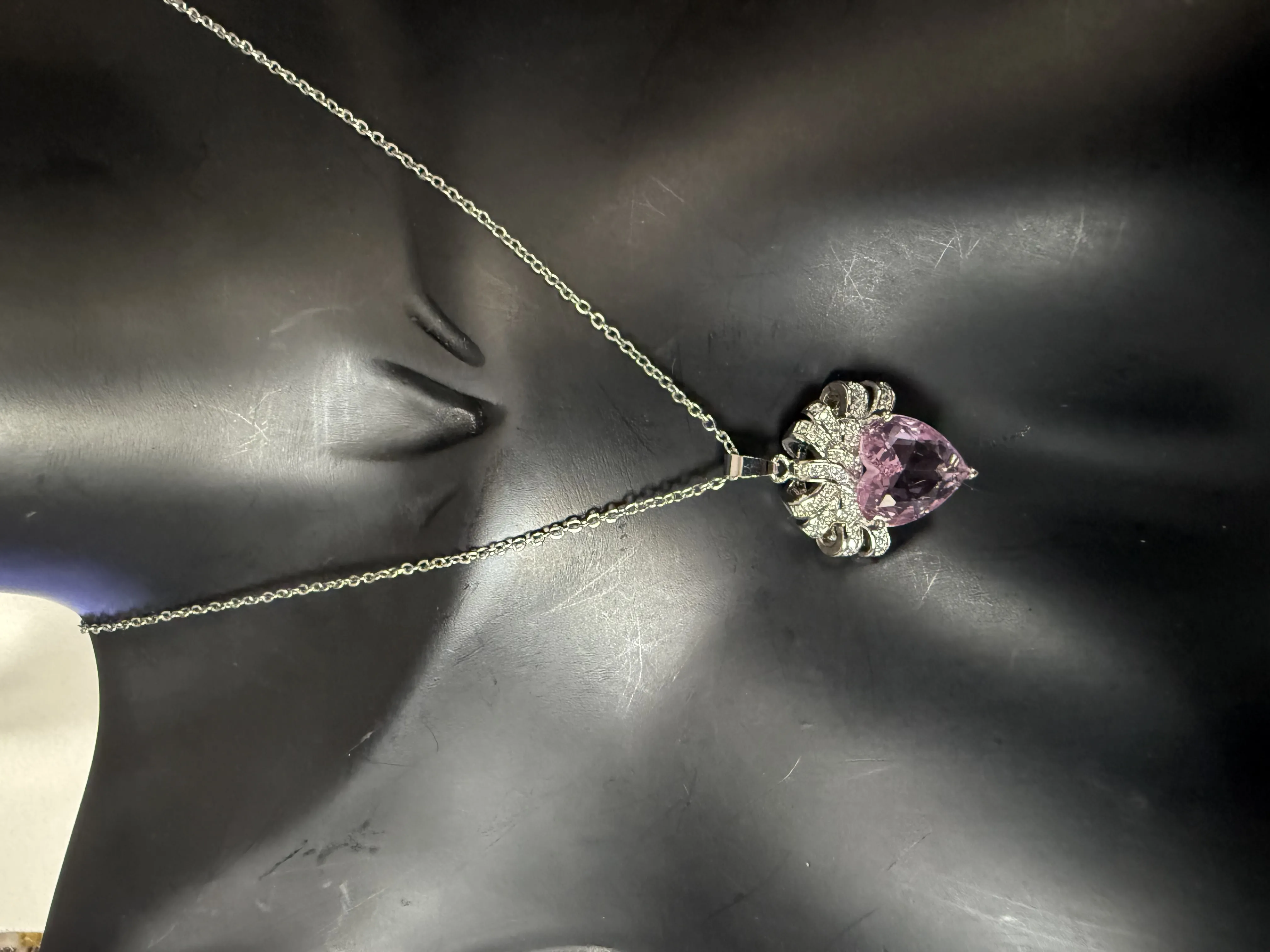 316 L Çelik Silver Renk Zincir Pembe Taşlı Kalp Kolye 