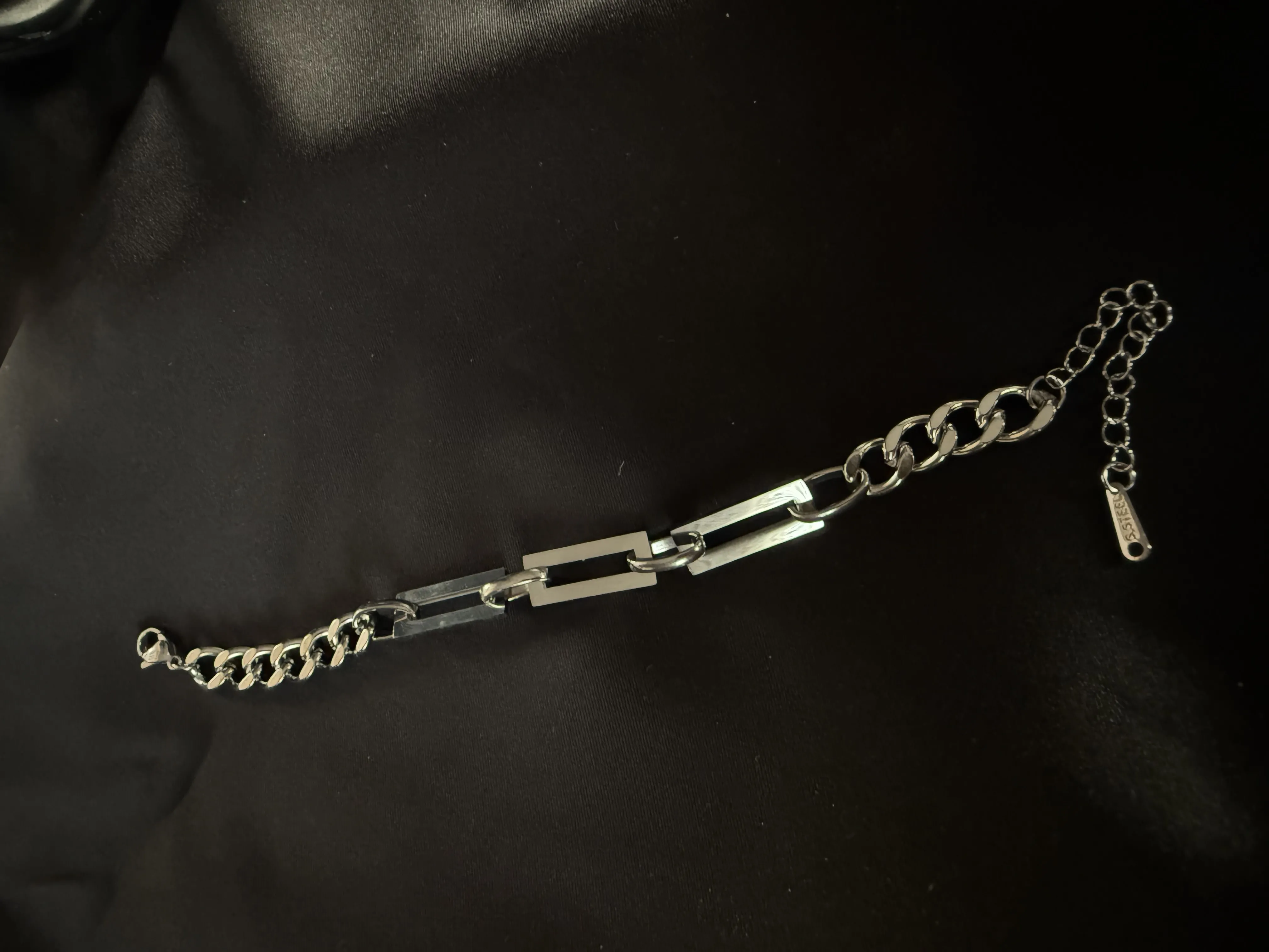 Silver Çelik Dikdörtgen Desenli Bileklik 